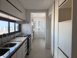Apartamento Para Alugar com 3 quartos sendo 3 suítes no bairro Santa Mônica em Feira De Santana