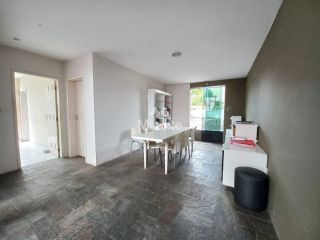 Casa Para Vender com 4 quartos em um terreno de 1.400m² no bairro Santa Mônica em Feira De Santana