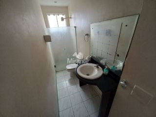 Casa Para Vender com 4 quartos em um terreno de 1.400m² no bairro Santa Mônica em Feira De Santana