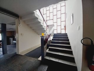 Casa Para Vender com 4 quartos em um terreno de 1.400m² no bairro Santa Mônica em Feira De Santana