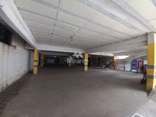 Casa Para Vender com 4 quartos em um terreno de 1.400m² no bairro Santa Mônica em Feira De Santana