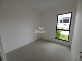 Casa de Condomínio Para Vender com 3 quartos sendo 3 suítes no bairro Registro em Feira De Santana