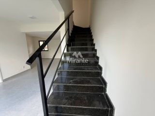 Casa de Condomínio Para Alugar com 3 quartos sendo 3 suítes no bairro Sim em Feira De Santana