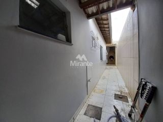 Casa de Condomínio Para Vender com 3 quartos sendo 1 suíte no bairro Santa Mônica em Feira De Santana