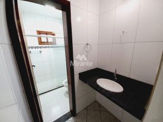 Casa de Condomínio Para Vender com 3 quartos sendo 1 suíte no bairro Santa Mônica em Feira De Santana
