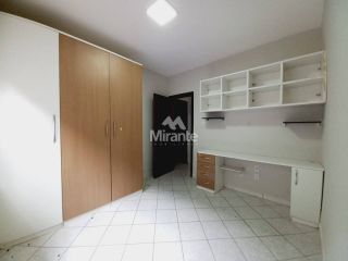 Casa de Condomínio Para Vender com 3 quartos sendo 1 suíte no bairro Santa Mônica em Feira De Santana