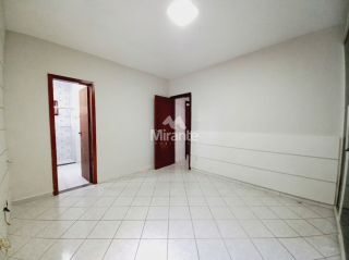 Casa de Condomínio Para Vender com 3 quartos sendo 1 suíte no bairro Santa Mônica em Feira De Santana