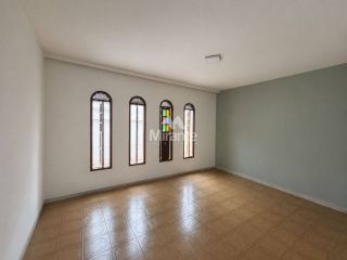 Casa Para Vender com 3 quartos sendo 2 suítes no bairro Serraria Brasil em Feira De Santana