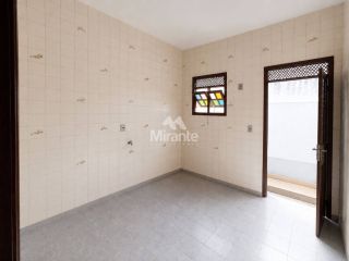 Casa Para Vender com 3 quartos sendo 2 suítes no bairro Serraria Brasil em Feira De Santana