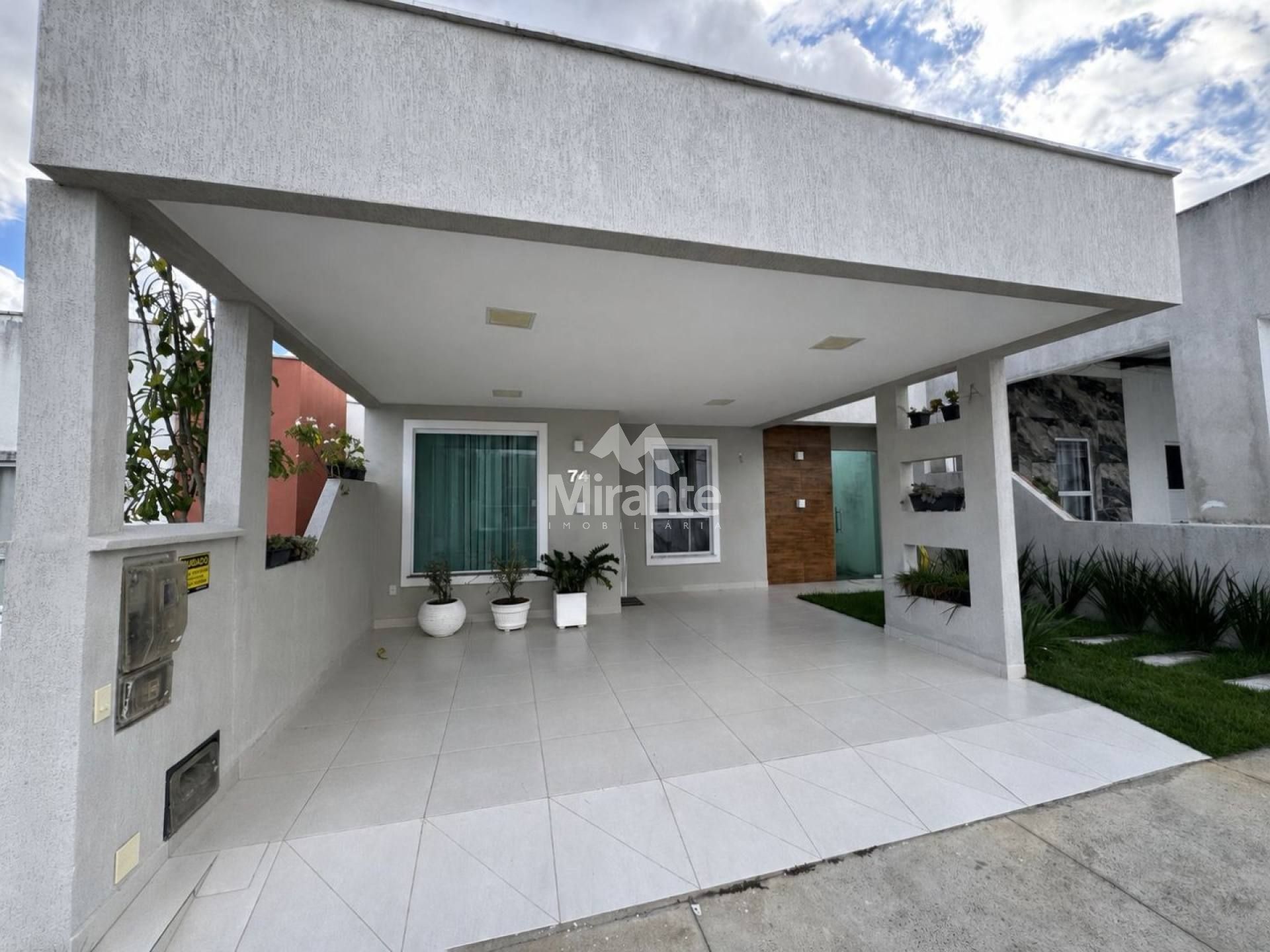 Casa de Condomínio Para Vender com 3 quartos sendo 1 suíte no bairro Registro em Feira De Santana