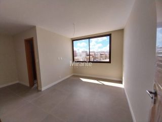 Casa de Condomínio Para Vender com 3 quartos sendo 3 suítes no bairro Sim em Feira De Santana
