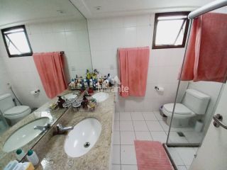 Apartamento Para Vender com 3 quartos sendo 3 suítes no bairro Santa Mônica em Feira De Santana
