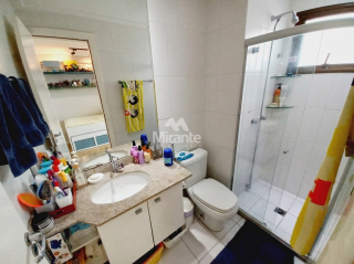 Apartamento Para Vender com 3 quartos sendo 3 suítes no bairro Santa Mônica em Feira De Santana