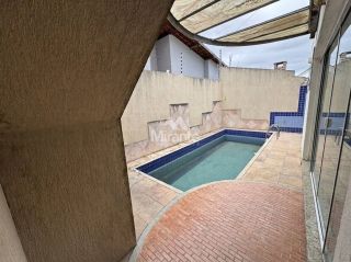 Casa de Condomínio Para Vender com 6 quartos sendo 3 suítes no bairro Parque Ipê em Feira De Santana