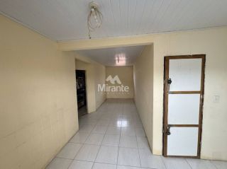 Casa de Condomínio Para Vender com 6 quartos sendo 3 suítes no bairro Parque Ipê em Feira De Santana