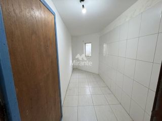 Casa de Condomínio Para Vender com 6 quartos sendo 3 suítes no bairro Parque Ipê em Feira De Santana