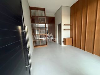 Casa de Condomínio Para Vender com 3 quartos  sendo 3 suítes no bairro Registro em Feira De Santana