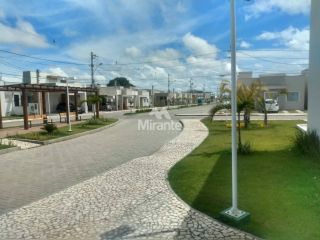 Casa de Condomínio Para Alugar com 3 quartos sendo 1 suíte no bairro Sim em Feira De Santana