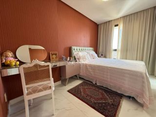 Apartamento Para Vender com 4 quartos sendo 4 suítes no bairro Santa Mônica em Feira De Santana