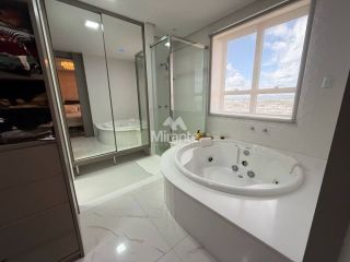 Apartamento Para Vender com 4 quartos sendo 4 suítes no bairro Santa Mônica em Feira De Santana
