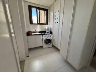 Apartamento Para Vender com 4 quartos sendo 4 suítes no bairro Santa Mônica em Feira De Santana