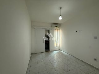 Casa Para Alugar com 3 quartos sendo 1 suíte no bairro Santa Mônica em Feira De Santana