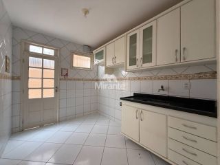 Casa Para Alugar com 3 quartos sendo 1 suíte no bairro Santa Mônica em Feira De Santana