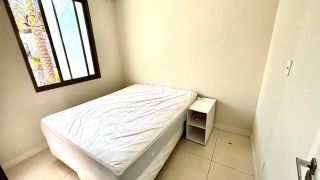 Casa de Condomínio Para Alugar com 4 quartos sendo1 suíte no bairro Registro em Feira De Santana