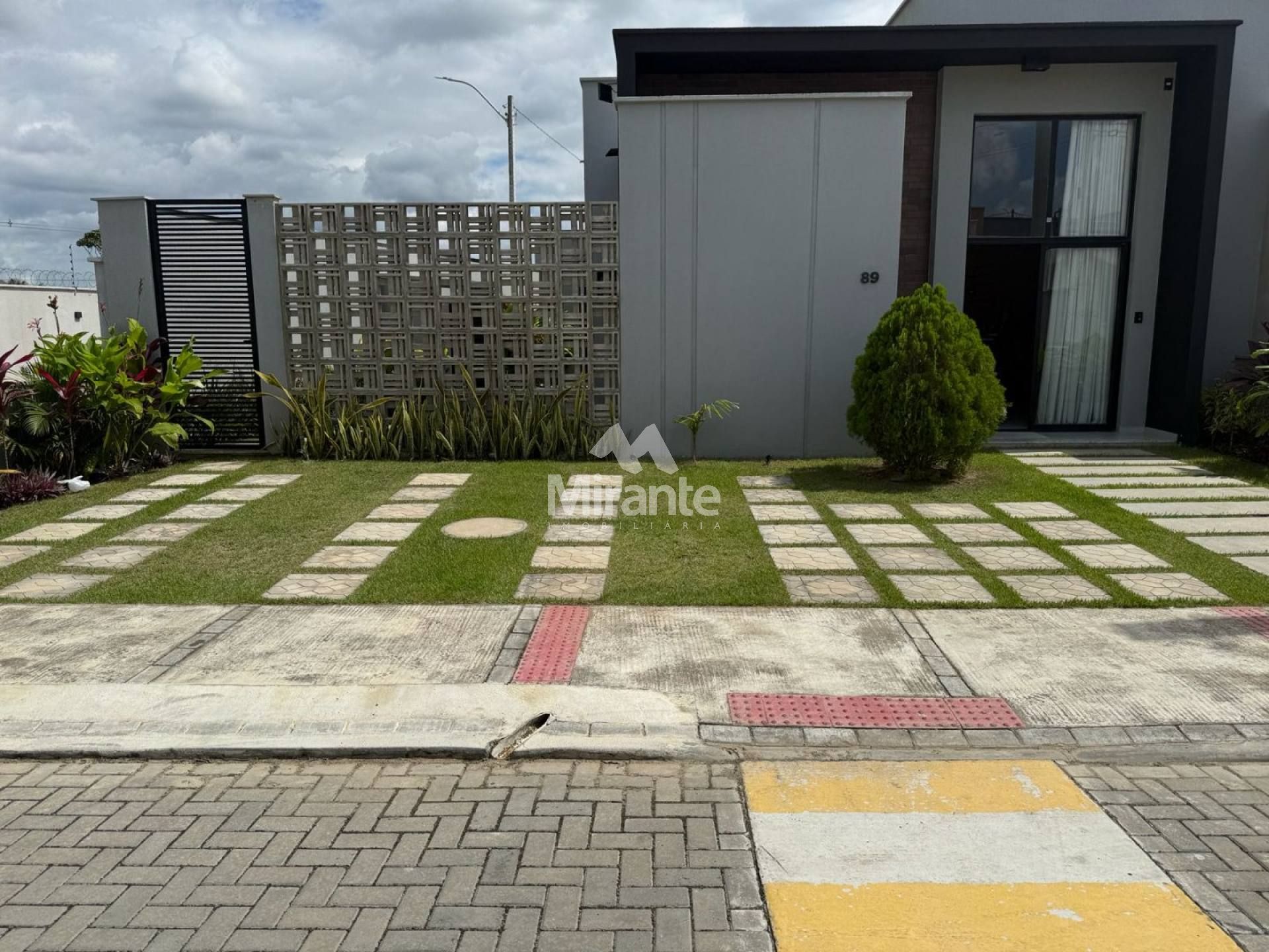 Casa de Condomínio Para Alugar com 2 quartos no bairro Escolha um bairro... em Feira De Santana