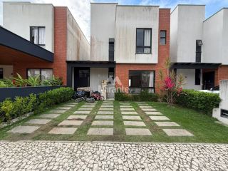 Casa de Condomínio Para Alugar com 3 quartos sendo 1 suíte no bairro Sim em Feira De Santana