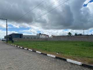 Lote / Terreno de Condomínio Para Vender no bairro Lagoa Salgada em Feira De Santana