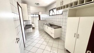 Apartamento Para Alugar com 3 quartos sendo 1 suíte no bairro Ponto Central em Feira De Santana