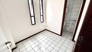 Apartamento Para Alugar com 3 quartos sendo 1 suíte no bairro Ponto Central em Feira De Santana