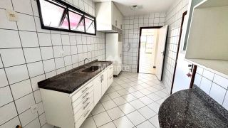 Apartamento Para Alugar com 3 quartos sendo 1 suíte no bairro Ponto Central em Feira De Santana
