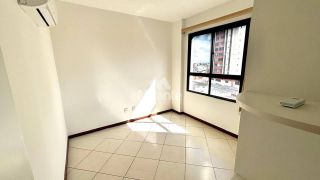 Apartamento Para Alugar com 3 quartos sendo 1 suíte no bairro Ponto Central em Feira De Santana