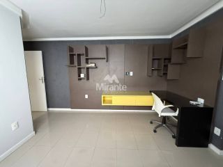 Casa de Condomínio Para Vender com 3 quartos sendo 3 suítes no bairro Parque Getúlio Vargas em Feira De Santana
