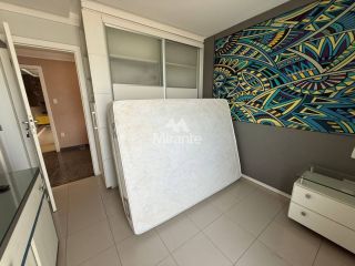 Casa de Condomínio Para Vender com 3 quartos sendo 3 suítes no bairro Parque Getúlio Vargas em Feira De Santana