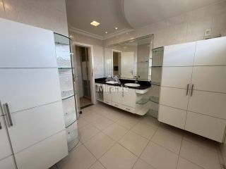 Casa de Condomínio Para Vender com 3 quartos sendo 3 suítes no bairro Parque Getúlio Vargas em Feira De Santana