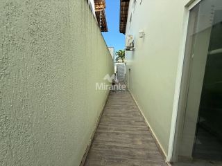 Casa de Condomínio Para Vender com 3 quartos sendo 3 suítes no bairro Parque Getúlio Vargas em Feira De Santana