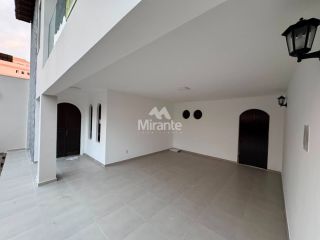 Casa Para Vender com 6 quartos sendo 4 suítes no bairro Brasília em Feira De Santana