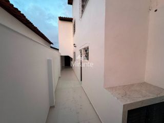 Casa Para Vender com 6 quartos sendo 4 suítes no bairro Brasília em Feira De Santana