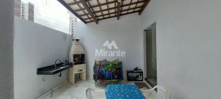 Casa Para Vender com 3 quartos sendo 2 suítes no bairro Santa Mônica em Feira De Santana