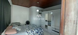Casa Para Vender com 3 quartos sendo 2 suítes no bairro Santa Mônica em Feira De Santana