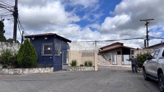 Casa de Condomínio Para Vender com 3 quartos sendo 1 suíte no bairro Muchila em Feira De Santana
