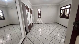Casa de Condomínio Para Vender com 3 quartos sendo 1 suíte no bairro Muchila em Feira De Santana