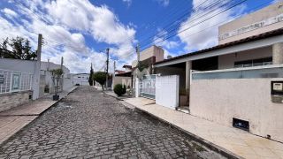Casa de Condomínio Para Vender com 3 quartos sendo 1 suíte no bairro Muchila em Feira De Santana