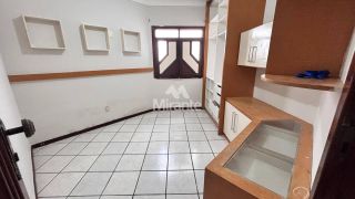 Casa de Condomínio Para Vender com 3 quartos sendo 1 suíte no bairro Muchila em Feira De Santana