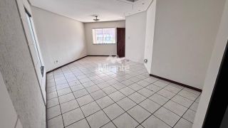 Casa de Condomínio Para Vender com 3 quartos sendo 1 suíte no bairro Muchila em Feira De Santana
