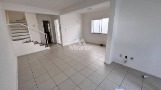 Casa de Condomínio Para Vender com 3 quartos sendo 1 suíte no bairro Brasília em Feira De Santana