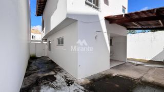 Casa de Condomínio Para Vender com 3 quartos sendo 1 suíte no bairro Brasília em Feira De Santana